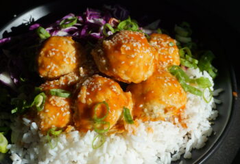 SRIRACHA HONEY MEATBALLS