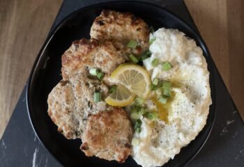 ROSEMARY LEMON CHICKEN PATTIES W CAULIFLOWER MASHED