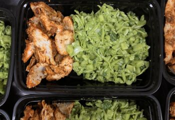 SPRING GLOW CABBAGE SALAD WITH SPICY MEDITERRANEAN CHICKEN