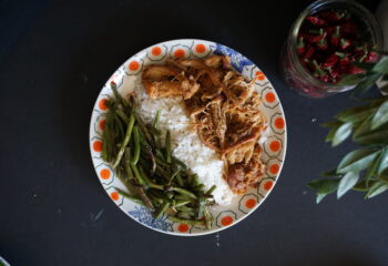 SRIRACHA SHREDDED CHICKEN BOWL